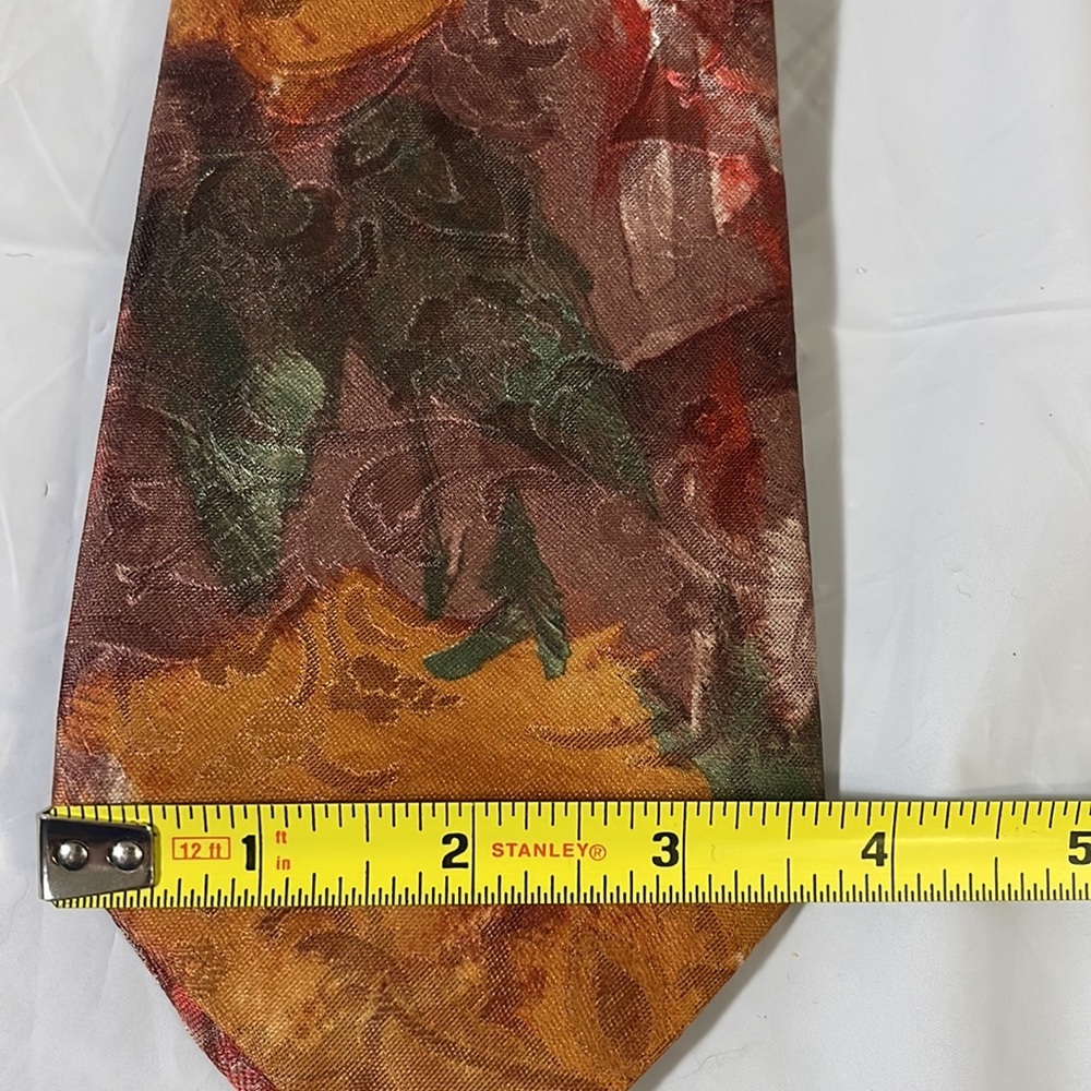 Mariano Volta men’s tie in fall colors of green, orange, gold, red 4”W x 58” - Picture 4 of 6